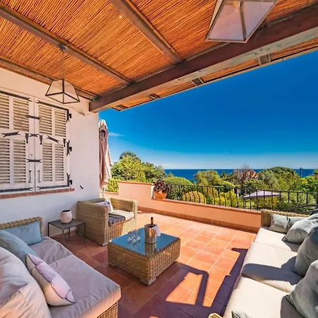Hébergement de vacances Charming With Sea View Vallauris