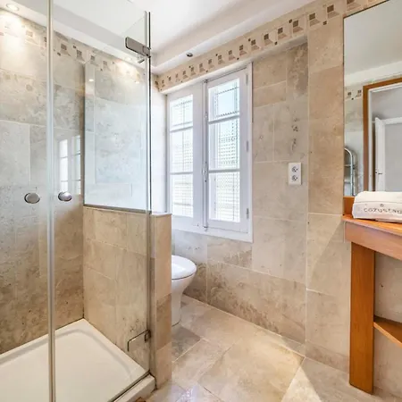 Charming With Sea View Vallauris